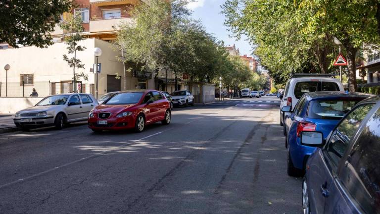 La calle Sant Benilde es uno de los puntos negros de Ponent. Foto: Àngel Ullate