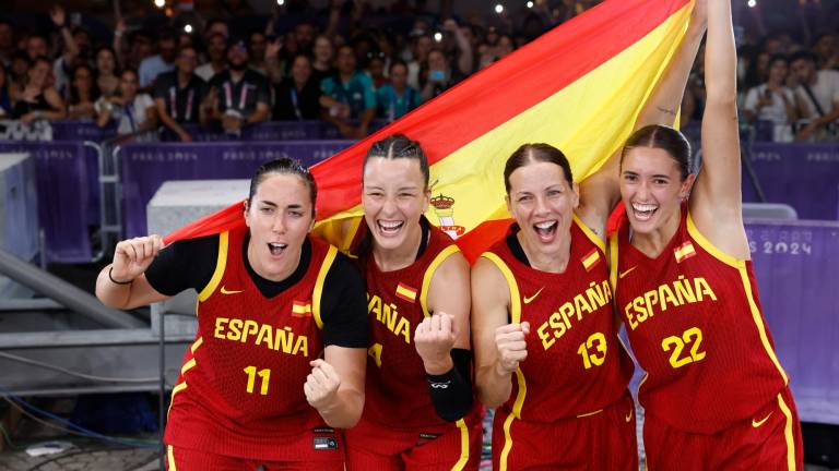 España sumó una plata olímpica tras caer en la final del 3x3. Foto: EFE