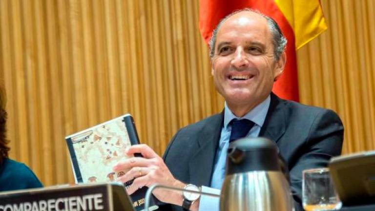El expresidente de la Generalitat valenciana, Francisco Camps, durante la comisión de investigación sobre la supuesta financiación irregular del PP, en marzo del 2018. FOTO: ACN