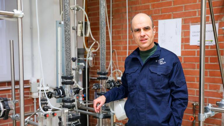 Oriol Vernet es profesor de Química del Instituto Comte de Rius de Tarragona y coordinador de la FP del centro. foto:ALBA MARINÉ