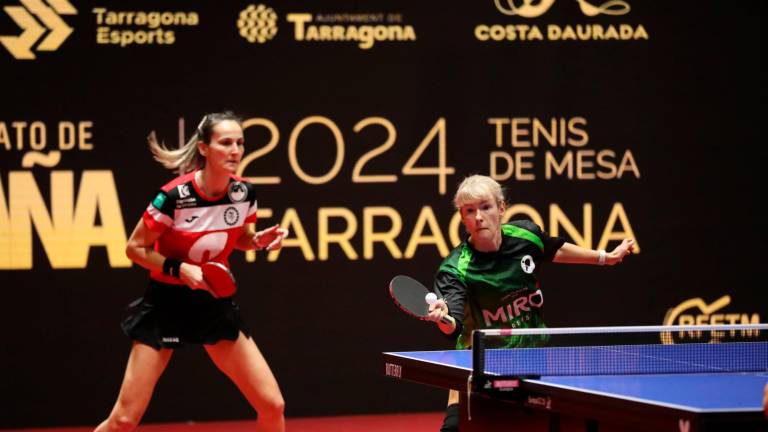 Marina Galonja y Natalya Prosvirnina son las nuevas reinas del doble femenino nacional de tenis de mesa. Foto: RFTM