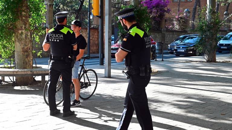 Agentes de la Guàrdia Urbana de Reus, en una imagen de archivo. Foto: Alfredo Gonzlez