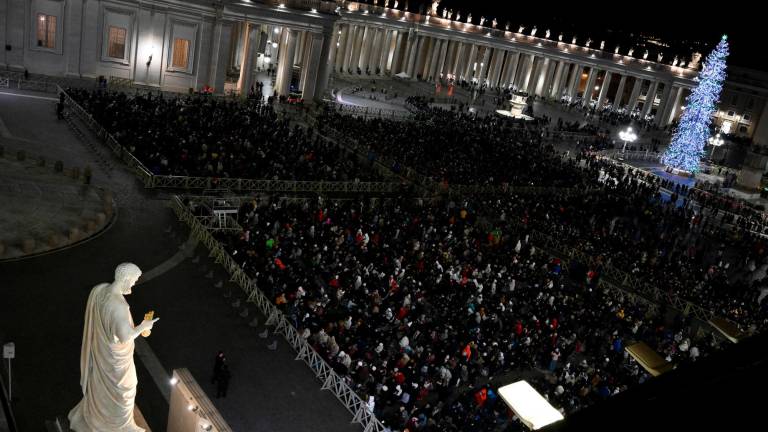 $!El papa abre la Puerta Santa de San Pedro y da inicio al Jubileo