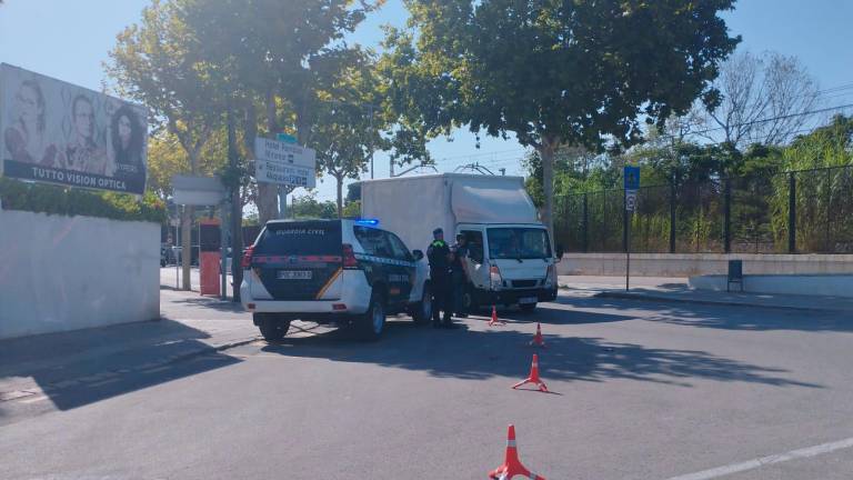 $!La Guardia Civil ha controlado los principales accesos a la zona de playas.