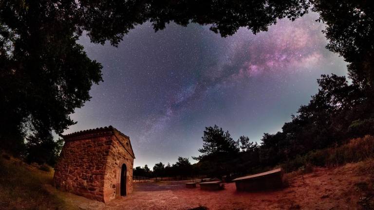 La Via Làctia és visible gràcies a la foscor del cel de Prades (tardor 2024) foto: parc astronòmic muntanyes de prades