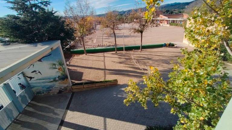 El pati de l’escola de Llorenç ha de ser un refugi climàtic.