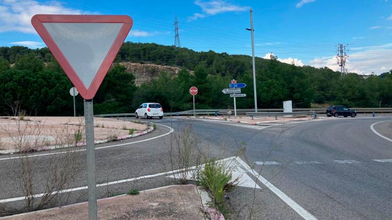 $!La incorporación a la C-31 saliendo del núcleo del pueblo de Calafell. FOTO: JMB