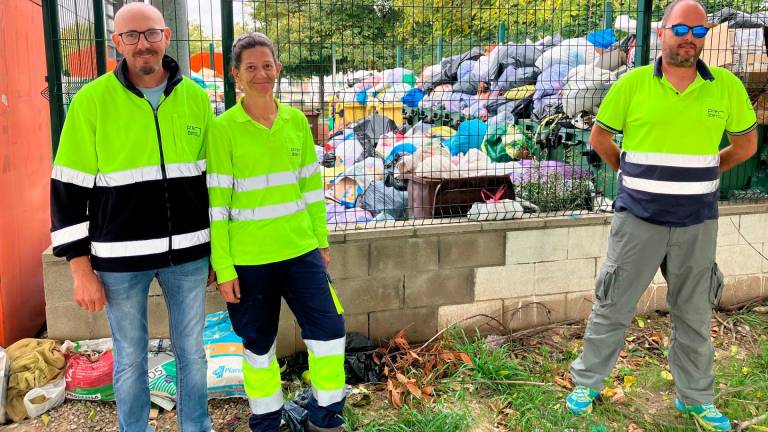 $!Los trabajadores dispuestos a resistir en su protesta. FOTO: JMB