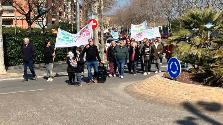 $!Los vecinos piden el parque para los niños y abuelos.