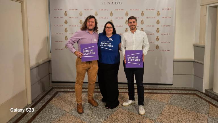 Òscar Rovira López, Ana Gómez Llauradó y Pedro Caro Gómez, en el Senado. foto: dt