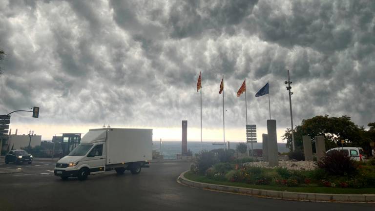 $!Nubes de tormenta en Tarragona. Foto: Chris Solichero