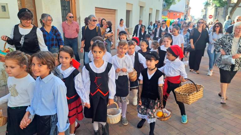 Per la canalla, la festa de l’Ecce Homo és una manera de conèixer el passat pagès del municipi del Tarragonès. FOTO: Joan Boronat