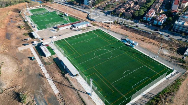 El Ayuntamiento ha sustituido todo el césped artificial dañado por las inundaciones. Foto: Aj. Salou