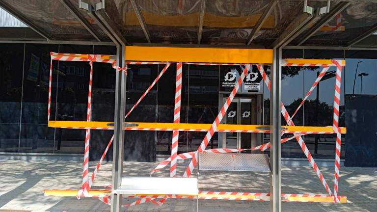 $!Detenido en Reus el vándalo de las marquesinas de autobús