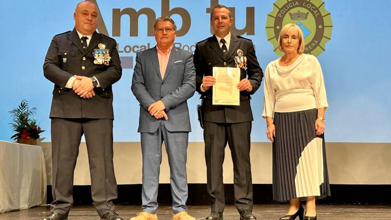 $!La Policia Local de Roda de Berà celebra la festa patronal amb el lliurament de medalles i felicitacions