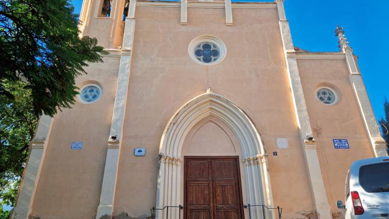 L’església de Santa Úrsula del Milà és un edifici neogòtic d’una sola nau amb quatre trams i capelles laterals. FOTO: DT