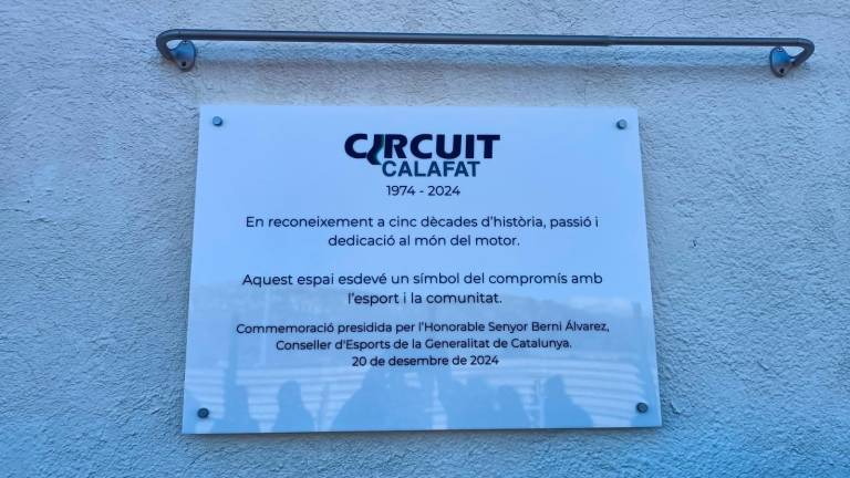 $!La placa conmemorativa del Circuit de Calafat otorgada por la Generalitat.