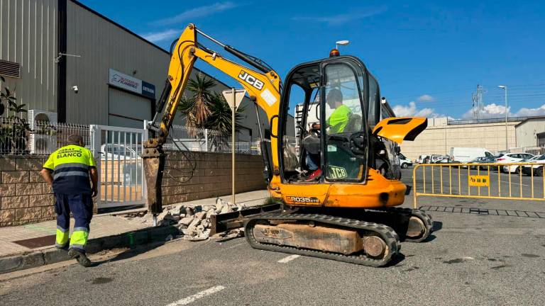 $!Cambrils inicia les obres de construcció de la rotonda del Polígon Belianes