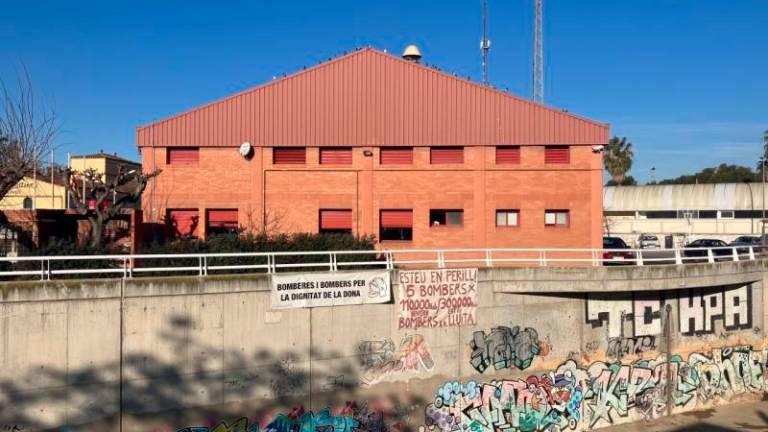 $!La dotación de bomberos en el parque de El Vendrell es insuficiente.