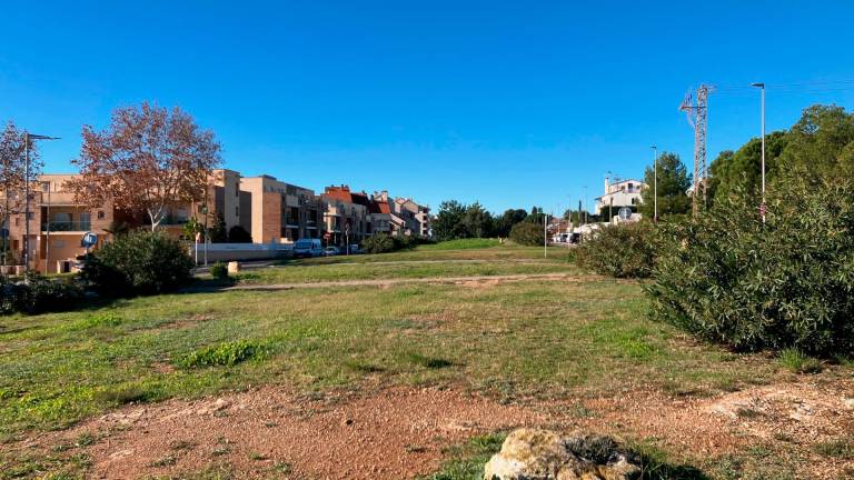 $!El tramo que se hará en la antigua ‘avenida de la luz’ y el que podría alargarse hasta El Vendrell. FOTO. JMB