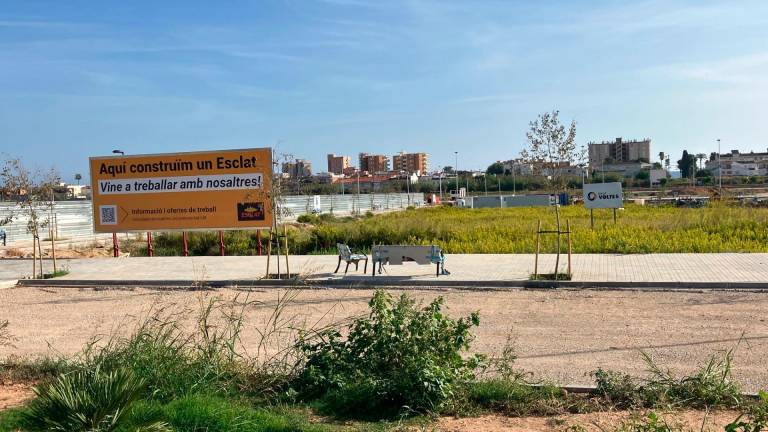 El terreno donde Esclat levantará uno de sus establecimientos en Cunit. Foto: JMB