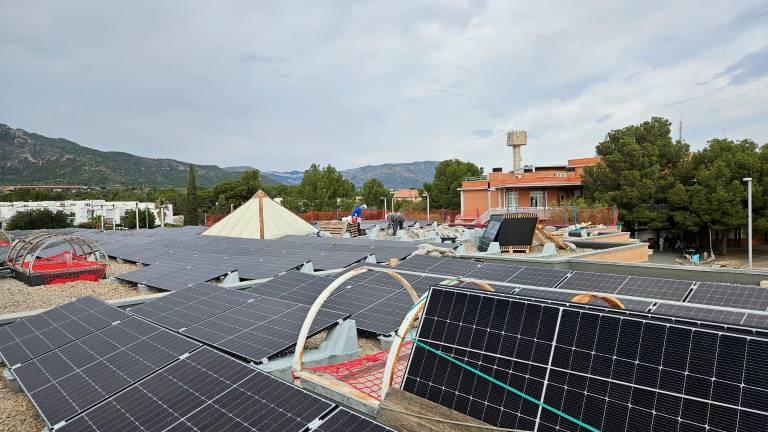 Las placas solares instaladas en L’Hospitalet de l’Infant. Foto: Cedida