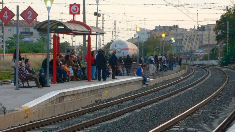 Una de las agresiones denunciadas habría ocurrido en el trayecto en tren desde Vilafranca a El Vendrell. Foto: J.M.B./DT