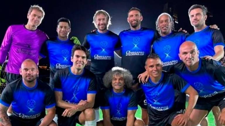 $!Ex jugadores profesionales como Kaká, Ronaldinho, Valedarrama o Saviola fueron presentes en partidos de leyendas de OmegaPro. Foto: Valderrama