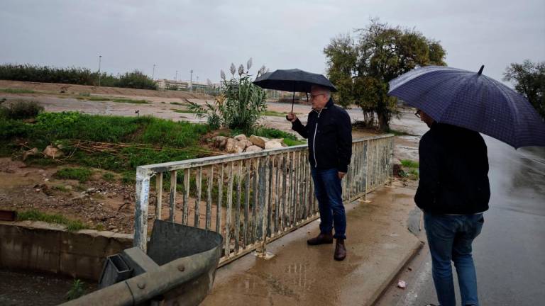 $!El barranco de Barenys, en Salou, también baja sin problemas. Foto: Iván Alcalá