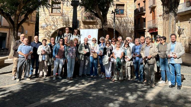 Fotografia de família dels participants. FOTO: Clàudia Calduch