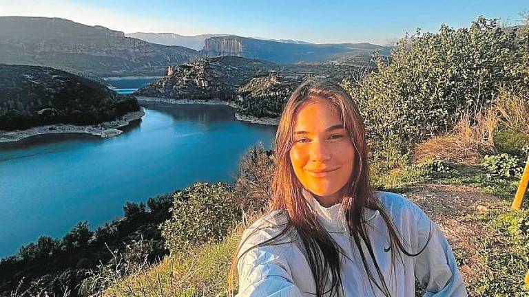 $!Cèlia Espanya, de Amposta. La influencer presume de los paisajes y el dialecto de las Terres de l’Ebre. Foto: Cedida