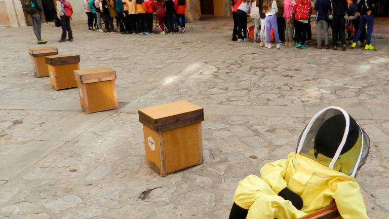 $!Escolars de Viladecans i d’Alcover s’uneixen en la defensa de les abelles