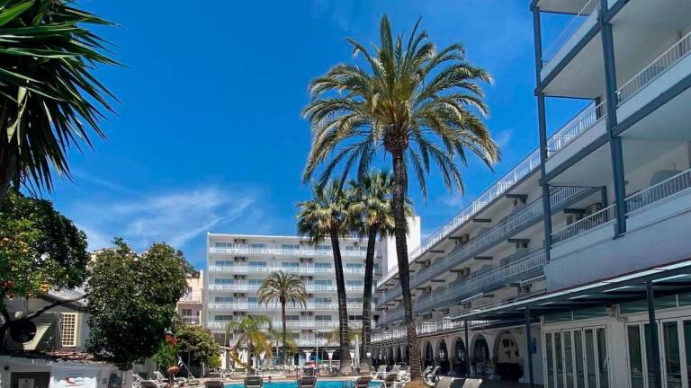 El Hotel Apartamentos Solimar***, está en la zona de playa de Calafell. FOTO: Cedida