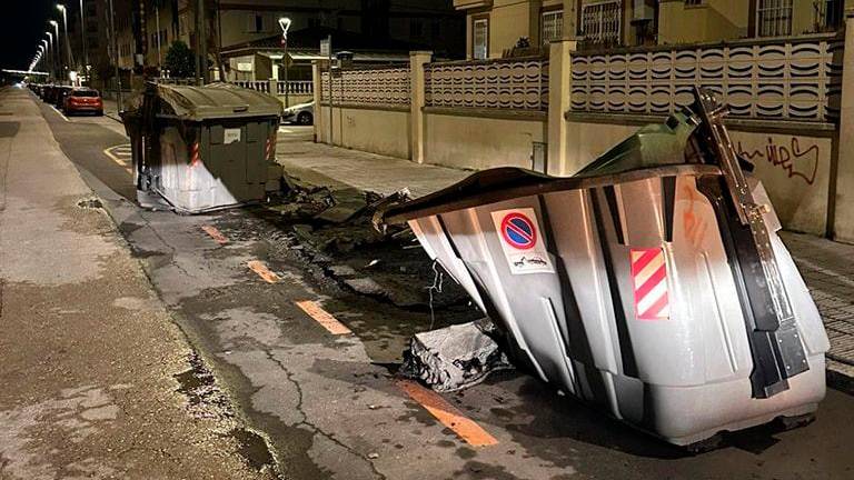 El resultado del último fuego en contenedores en Calafell