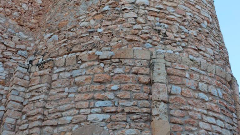 $!Las piedras labradas pasan desapercibidas en la torre.