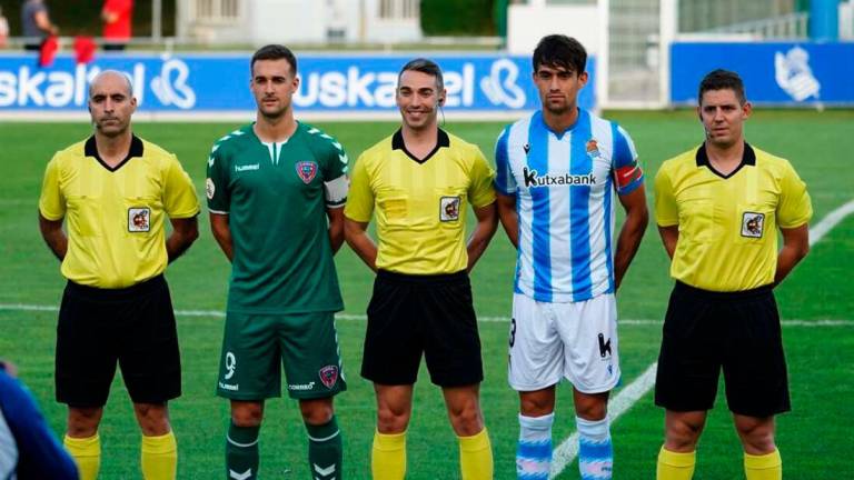 De Ena Wolf, en el centro, junto a Ander Gorostidi en su época en la Real Sociedad ‘B’. Foto: Cedida