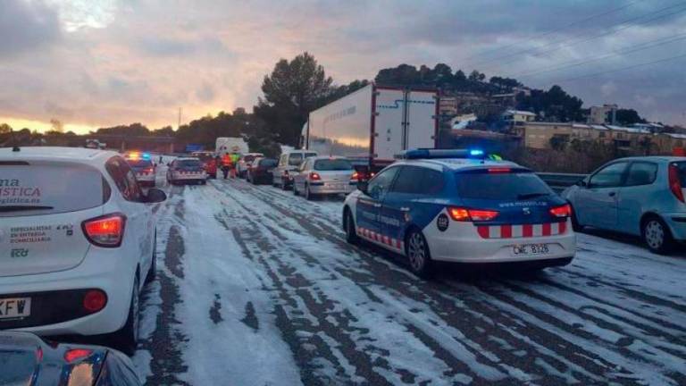 La posibilidad de nevadas pueden afectar a la circulación viaria. Foto: DT