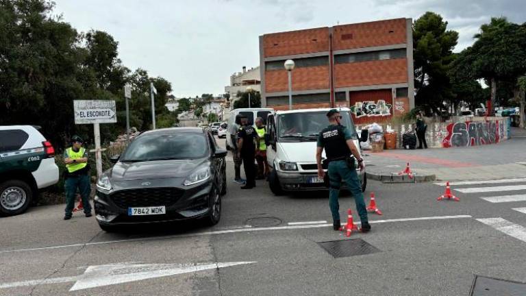 $!Un control de acceso a la playa de Coma-ruga.