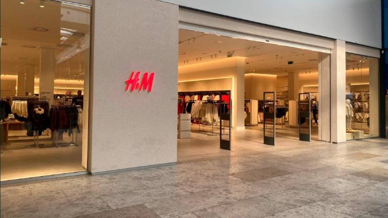 Imagen de la tienda renovada de H&amp;M en Tarragona. Foto: Cedida