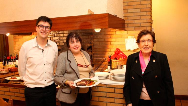 $!Los propietarios del Hostal Colomí, un lugar de referencia gastronómica. FOTO: DT