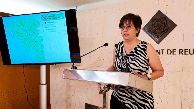La regidora de Seguretat Ciutadana i Convivència, Dolors Vázquez, en la presentació dels refugis climàtics a Reus
