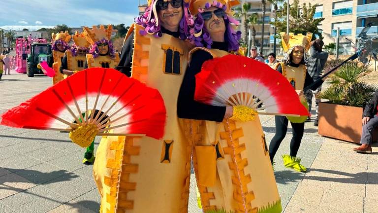 Siete grupos, carrozas y comparsas, participarán en la undécima edición de La Mascarada. foto: Anna F./Ajuntament de Torredembarra