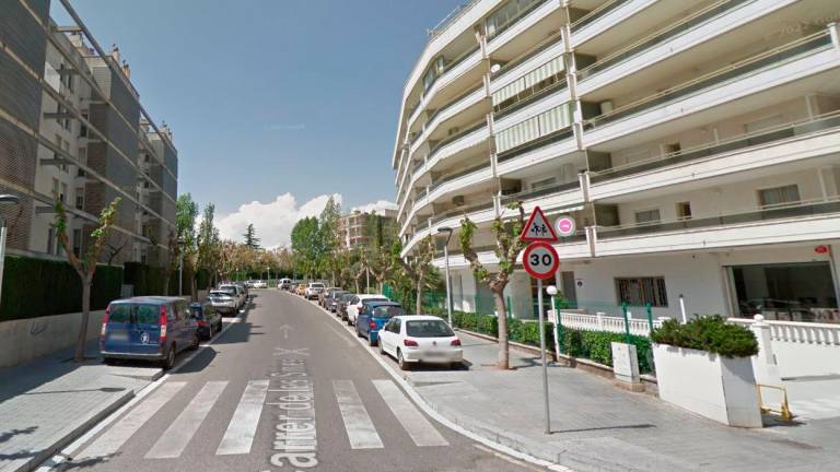 Los hechos ocurrieron en la calle De Les Sínies de Salou. Foto: Google Maps