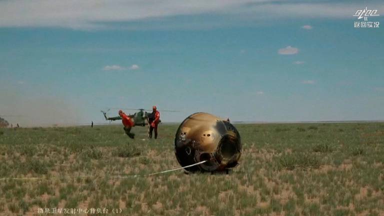 La sonda china Chang’e 6 en el desierto de Mongolia. Foto: @CNSpaceflight