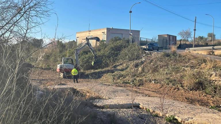 Los trabajos para el puente en Albinyana.