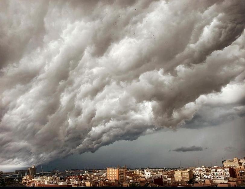 Las nubes sobre Tarragona este sábado. Foto: Mèlia Sentís