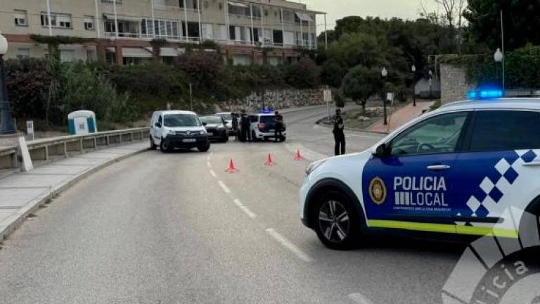 $!Un control de acceso a la playa del Francàs.