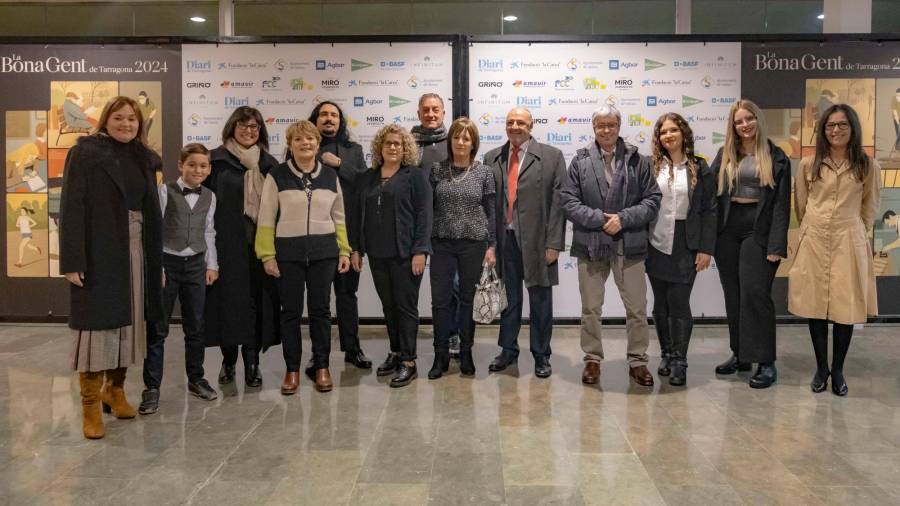 Los voluntarios de las tortugas: Maria Hueso, Xavi Lena, Magda Pérez, Maribel Royo, Dani Roig, Carme Rovira, Ramon Ignasi, Montse Dols, Daniel Álvarez, Àlex Ossó, Miranda Gil, Laura García y Meritxell Alcón. Foto: Àngel Ullate