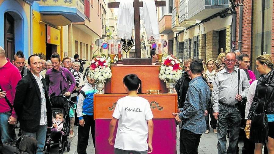 Ismael fue quien hizo de primer capataz durante el recorrido del paso en El Vendrell. Foto: JMB