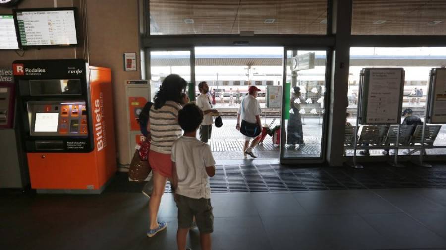 La agresión se produjo entre el andén 1 y el vestíbulo de la estación. Foto: pere ferré